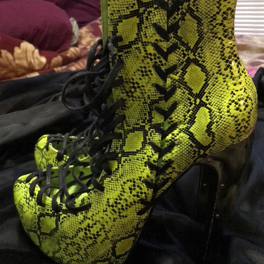 Neon Heels